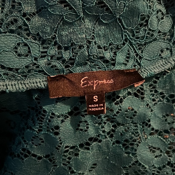 Lace top - Picture 7 of 7